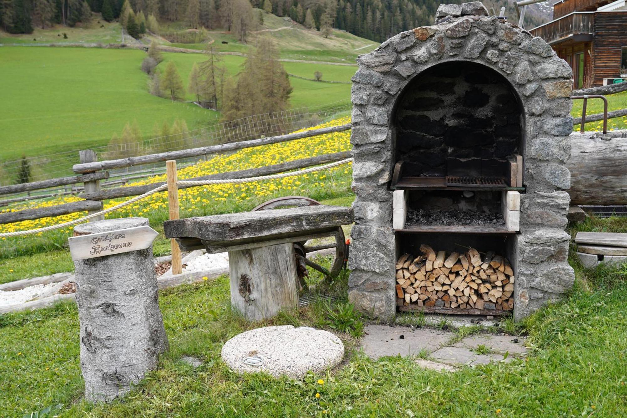 Sesvennahof Villa Malles Venosta Bagian luar foto